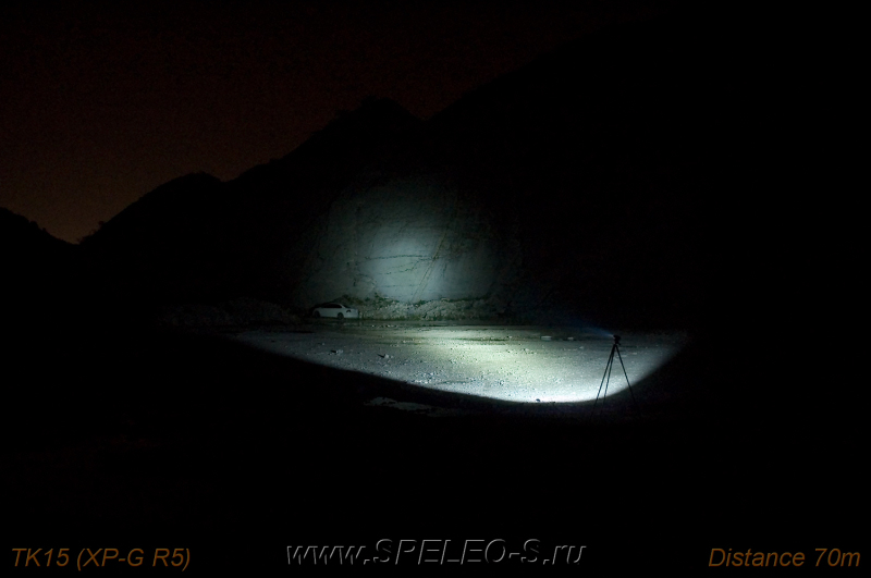 Fenix TK15 (R5) 337 lumens  Тактический дальнобойный фонарь бимшоты фото свет тест фонаревка
