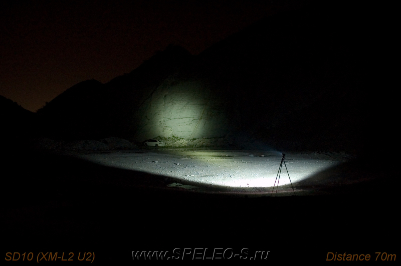 Lumintop SD10 - Мощный поисковый фонарь с широким выбором элементов питания теплый свет фото фонаревка